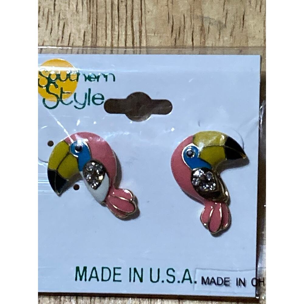 Flamingo Stud Earrings NEW In package Tropical colors Pink‎